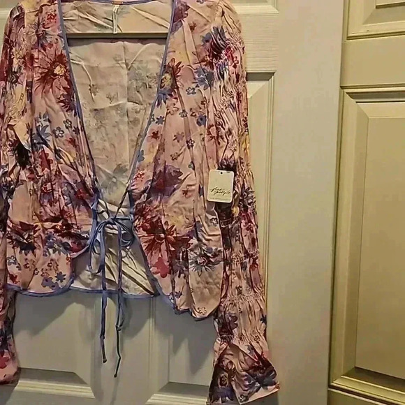 Free People - Picture 4 of 11